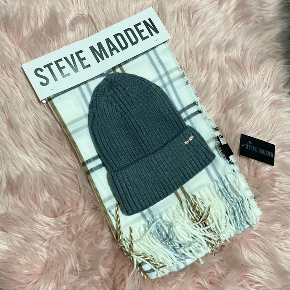 NWT Steve Madden Beanie & Scarf - Picture 1 of 2
